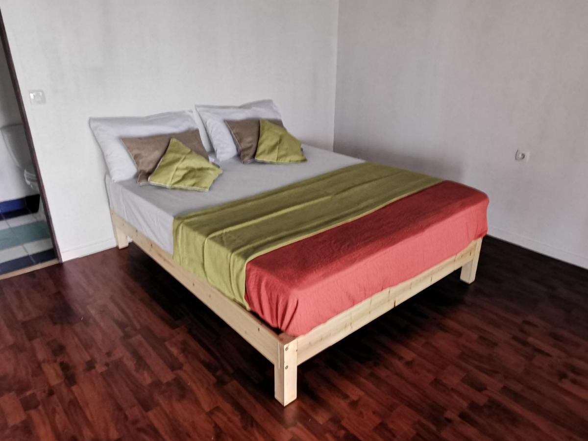 Aotera Guest House Avatoru Bagian luar foto