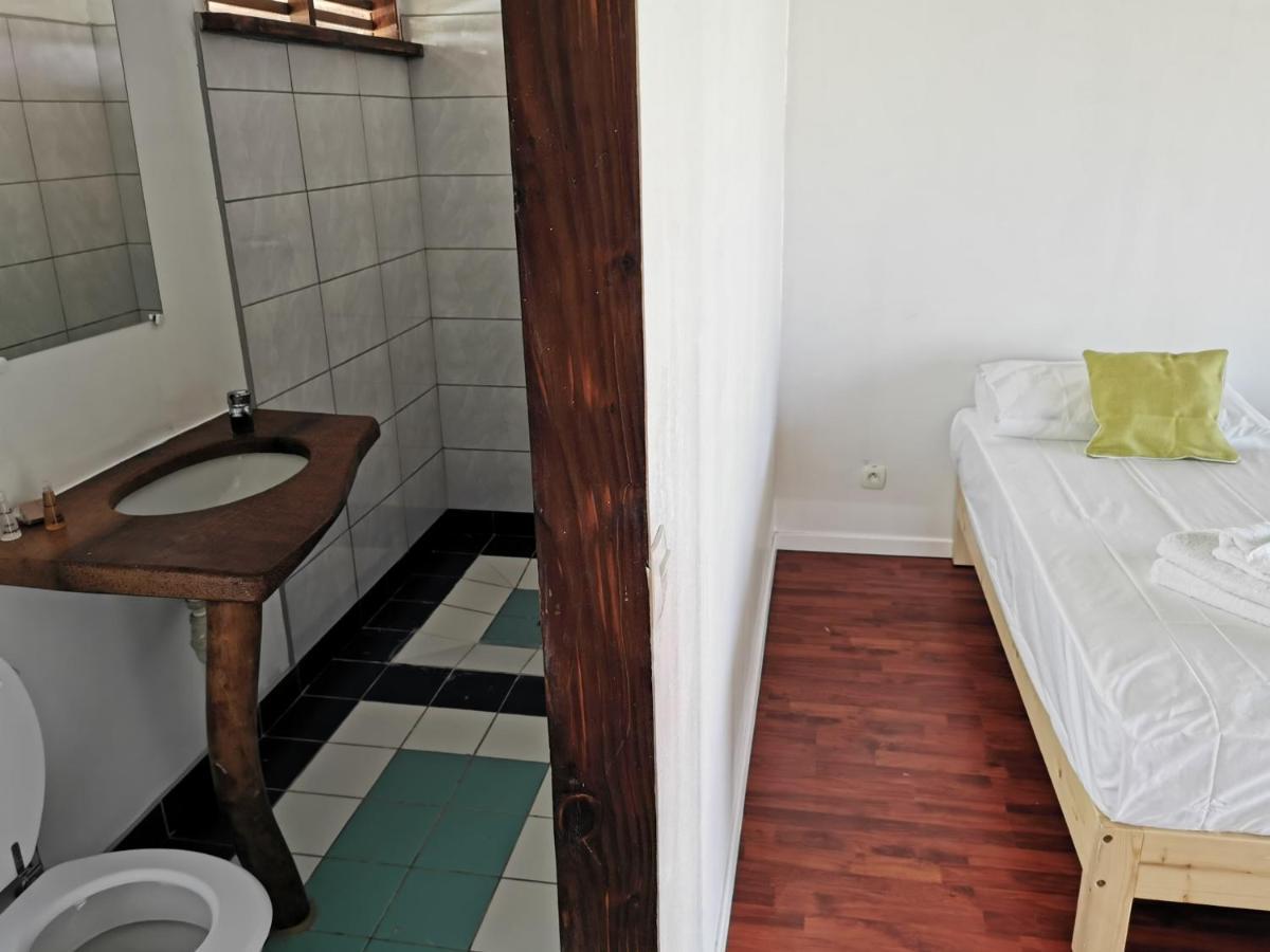 Aotera Guest House Avatoru Bagian luar foto