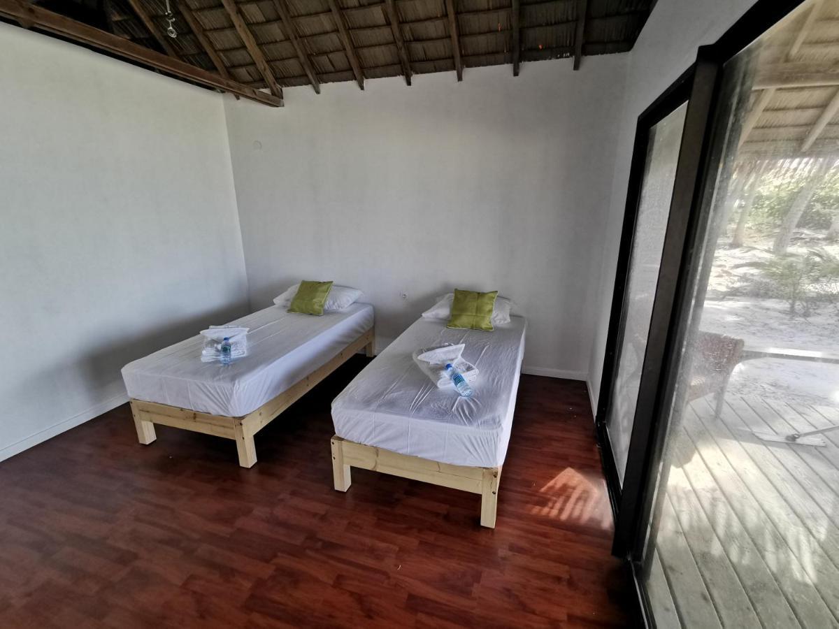 Aotera Guest House Avatoru Bagian luar foto